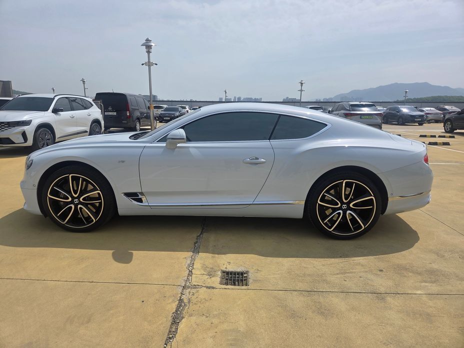 Bentley Continental 4.0 GT, 2022