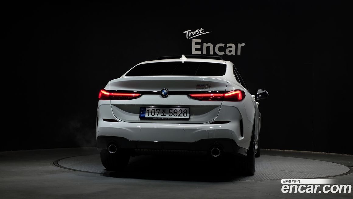 BMW 2-Series 220i M Sports, 2024