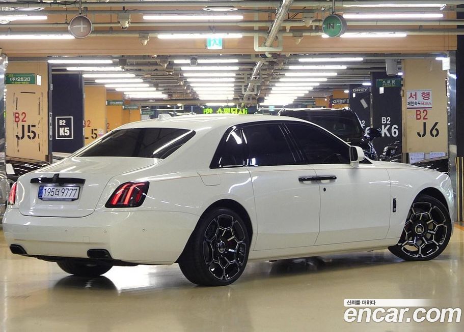 Rolls-Royce Ghost 6.7 V12 Black Badge, 2025