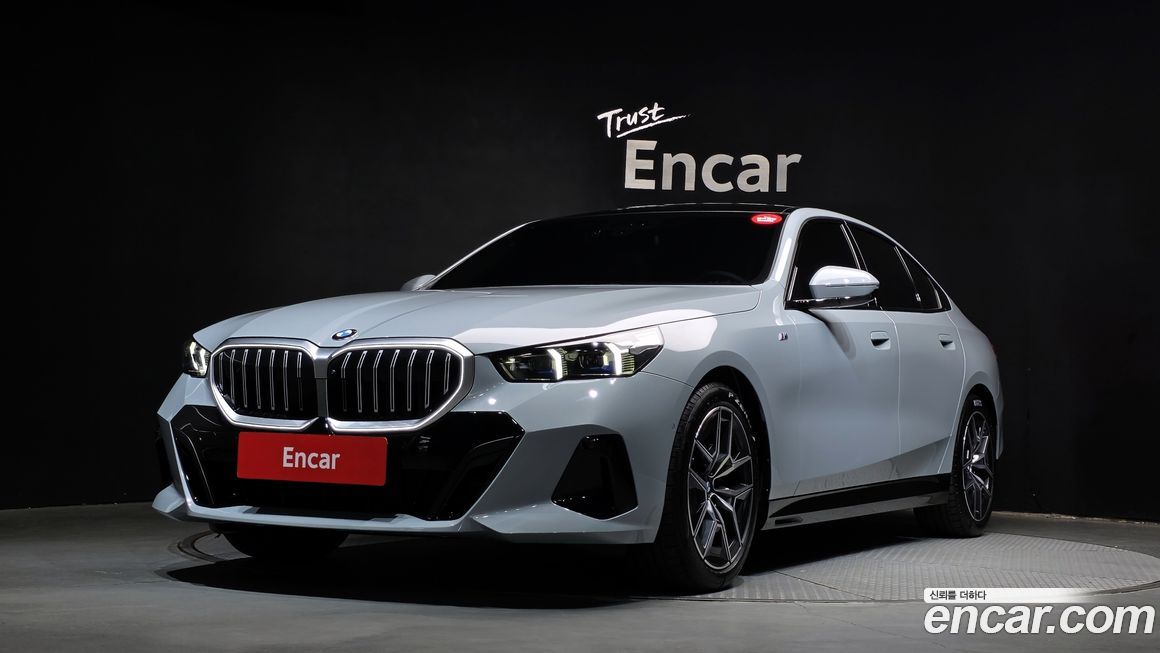 BMW 5-Series 520i M Sport, 2025