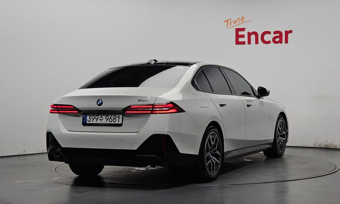 BMW 5-Series 520i M Sport, 2024