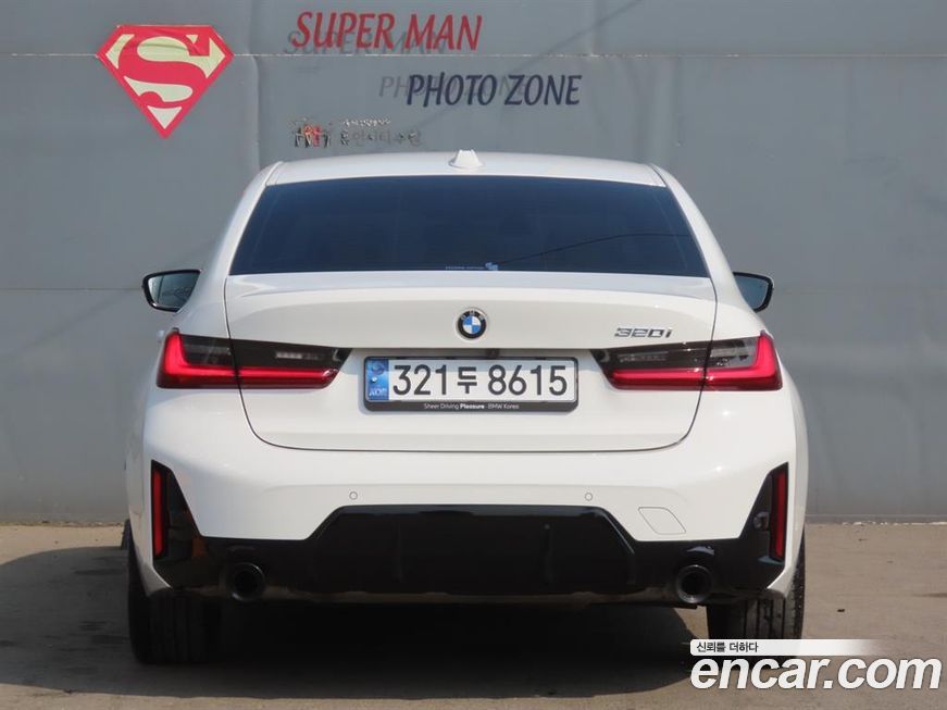 BMW 3-Series 320i M Sport, 2025