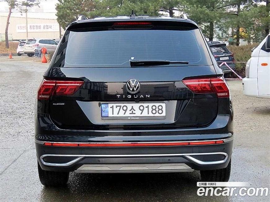 Volkswagen Tiguan 2.0 TSI Prestige, 2023