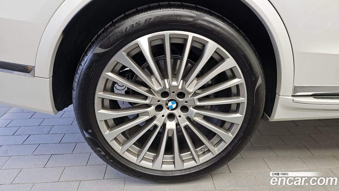 BMW X7 xDrive 40i Design Pure Excellence 7-Seater, 2025