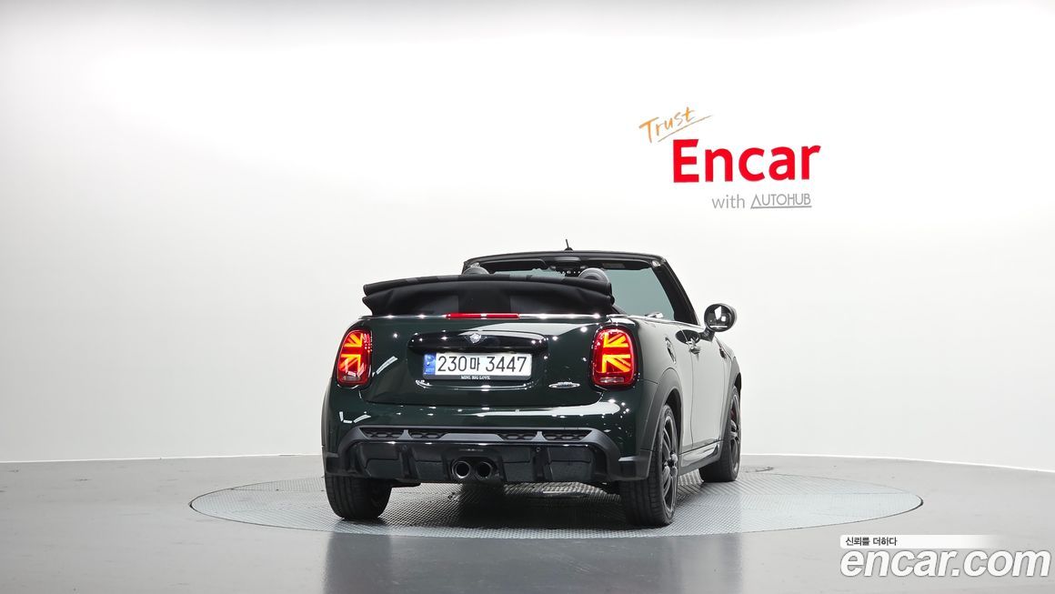 Mini Cooper Convertible JCW, 2024