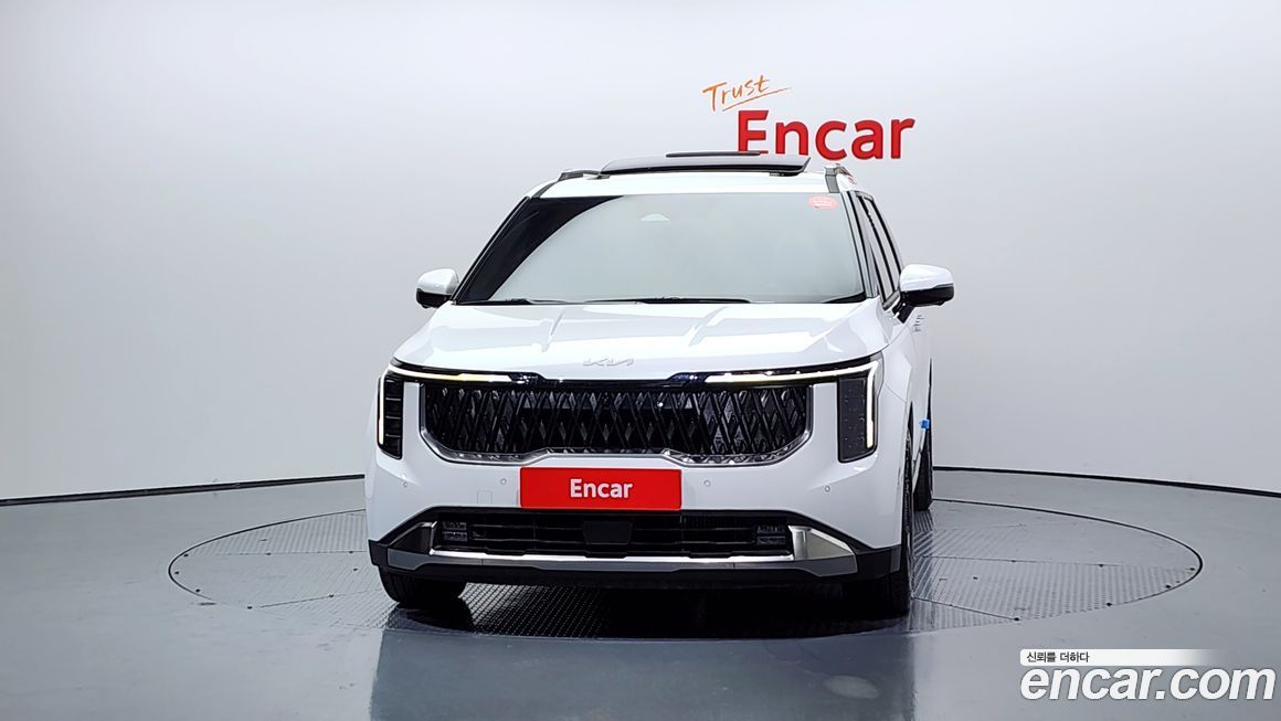 Kia Carnival 9-Seater Signature, 2024