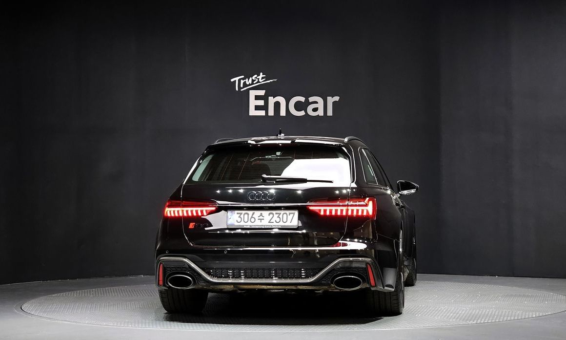 Audi RS6 4.0 TFSI Quattro Avant Performance, 2024