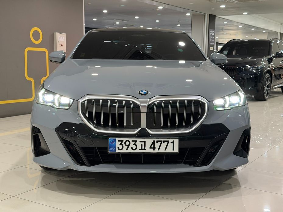 BMW 5-Series 520i M Sport, 2024