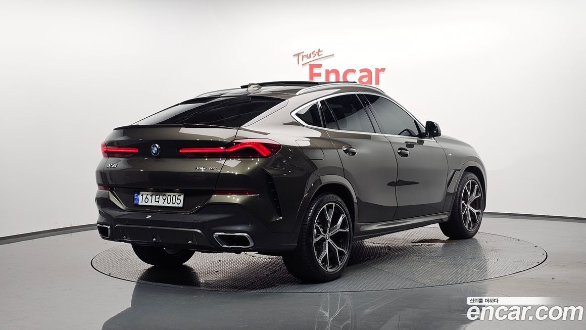 BMW X6 xDrive40i M Sport, 2021
