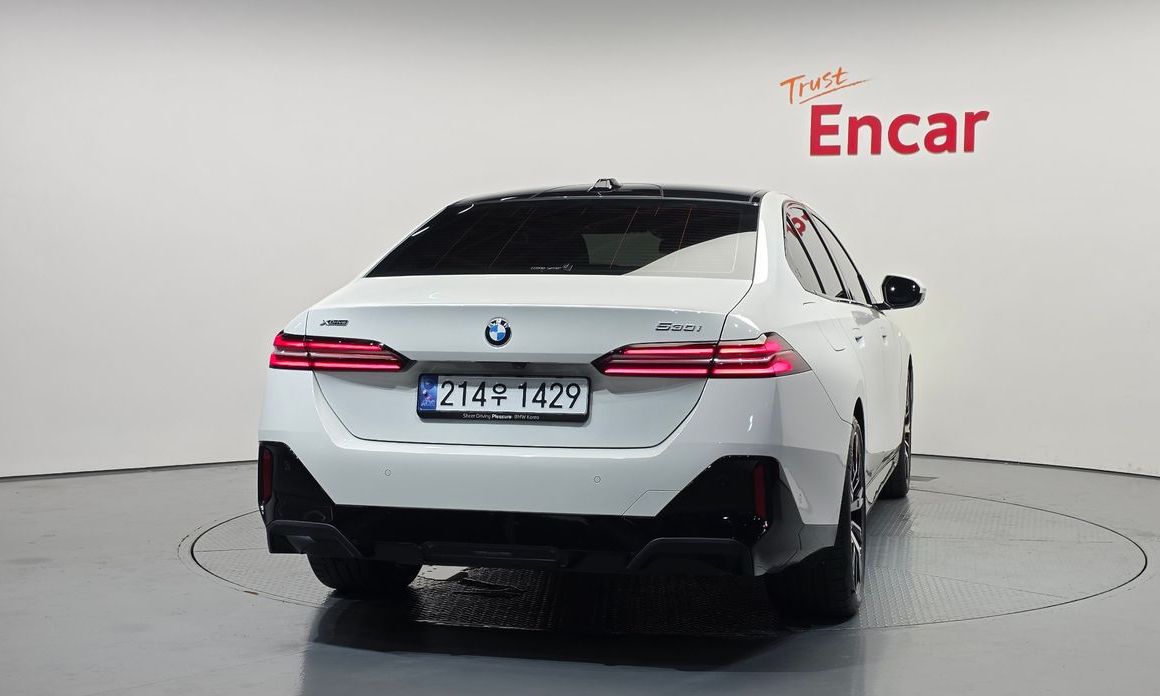 BMW 5-Series 530i xDrive M Sport, 2024