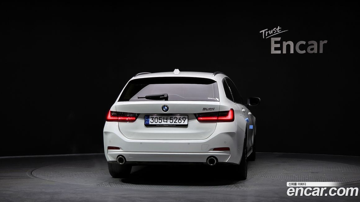 BMW 3-Series 320i Touring, 2025