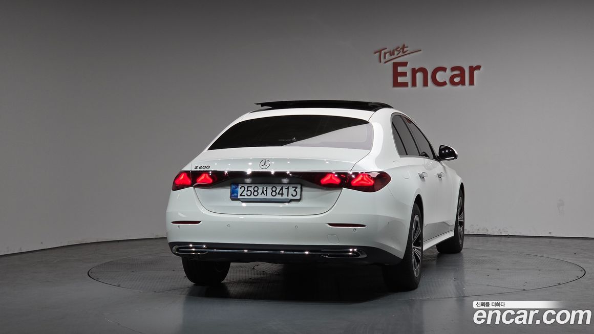 Mercedes-Benz E-Class E200 Avantgarde, 2026