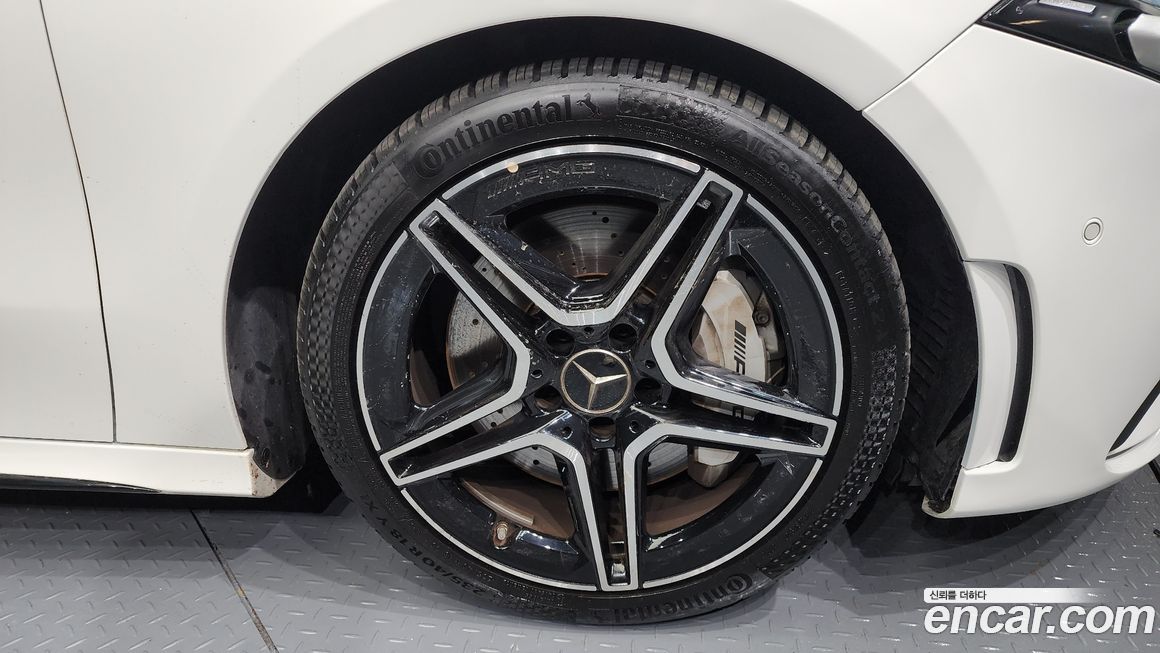 Mercedes-Benz A-Class AMG A35 4MATIC Sedan, 2023