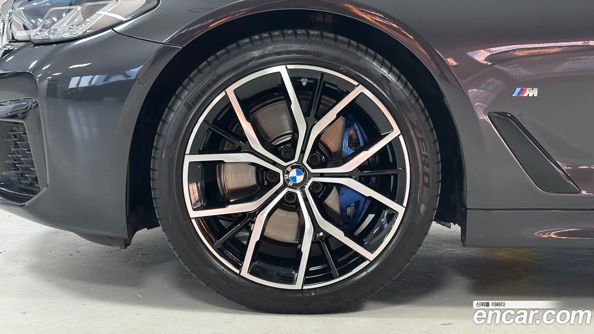 BMW 5-Series 530i M Sport Package, 2023