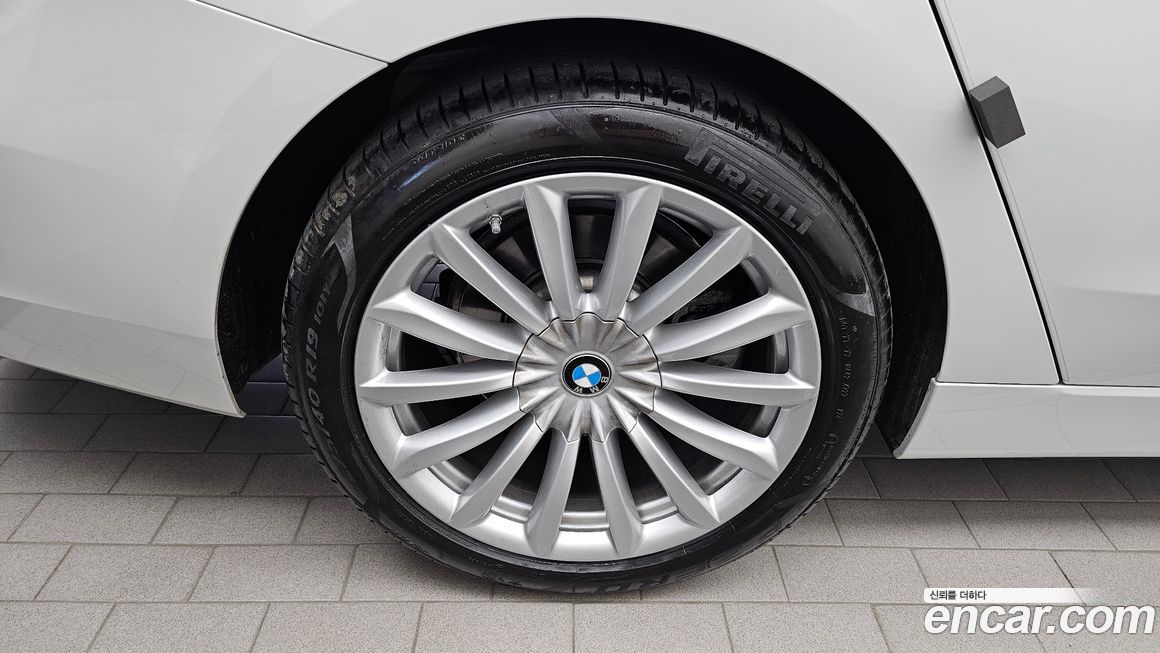 BMW Gran Turismo 620d Luxury, 2024