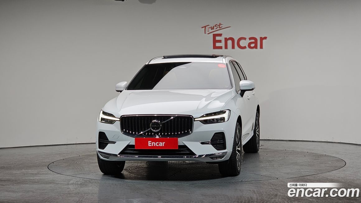 Volvo XC60 B5 Ultimate Bright, 2024