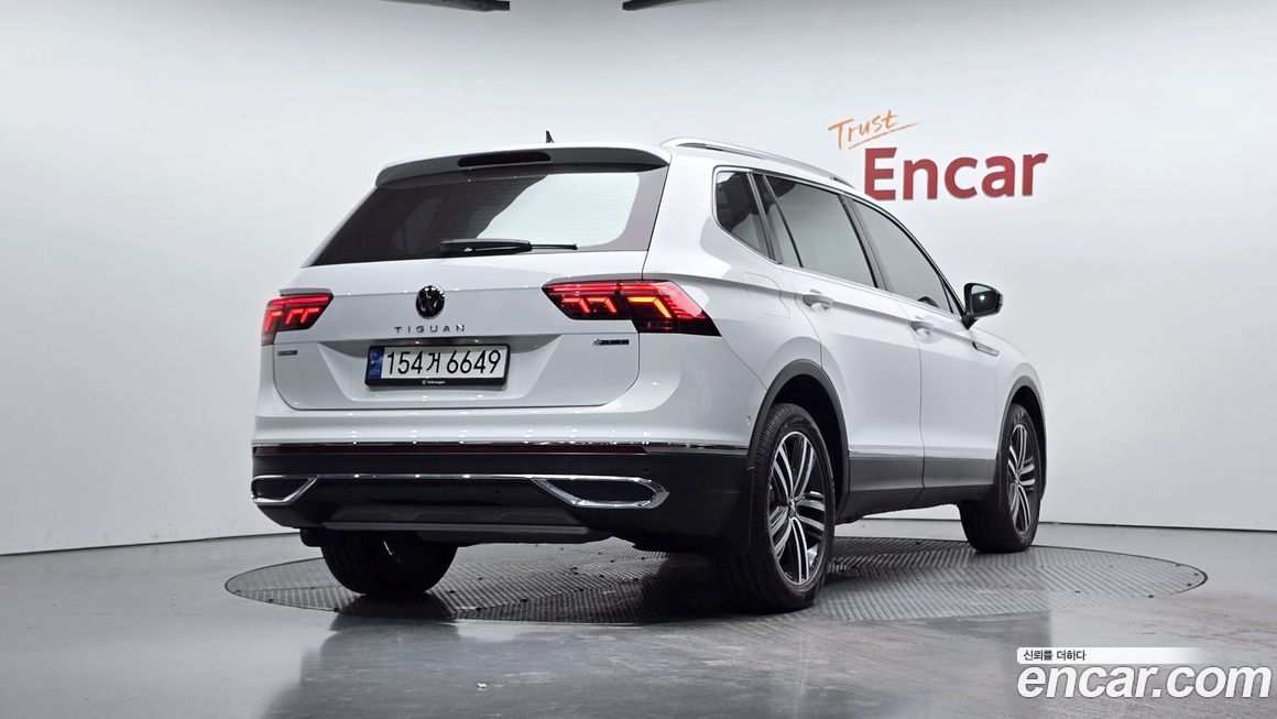 Volkswagen Tiguan 2.0 TSI Prestige, 2023