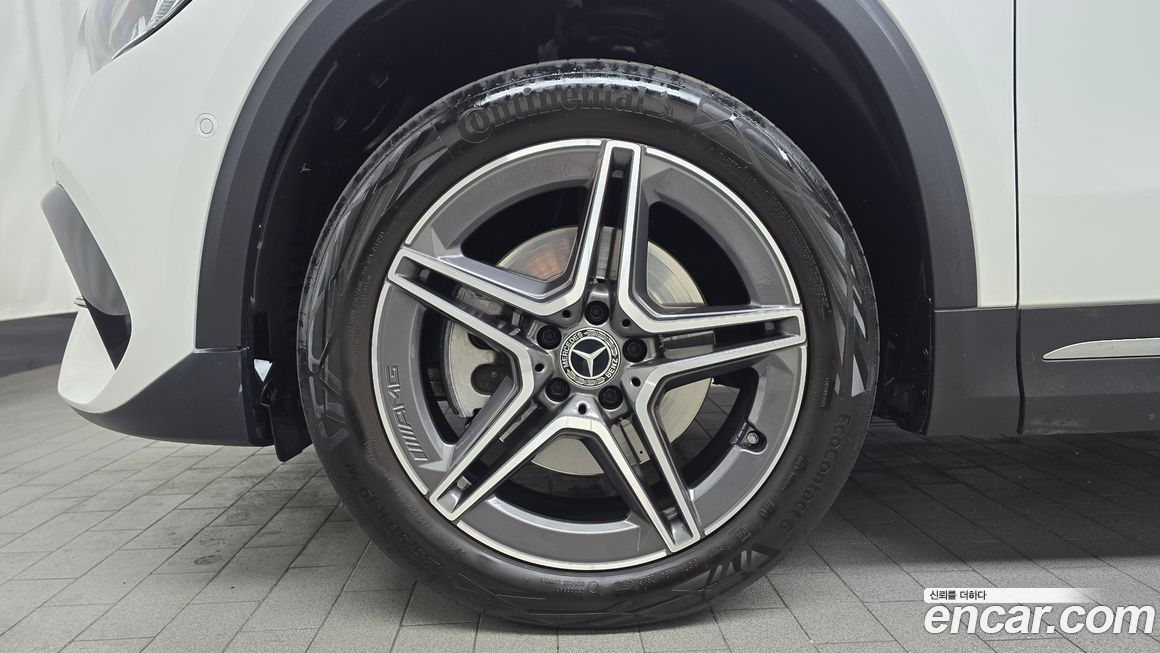 Mercedes-Benz GLA-Class GLA250 4MATIC, 2023