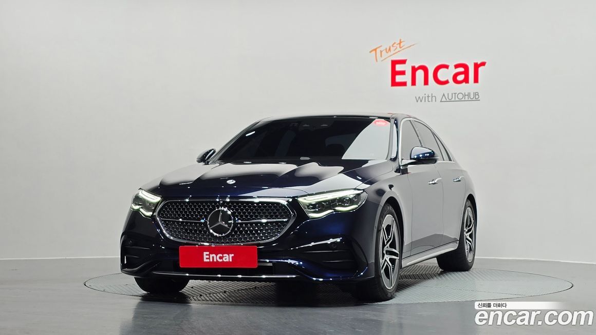 Mercedes-Benz E-Class E300 4MATIC AMG Line, 2025
