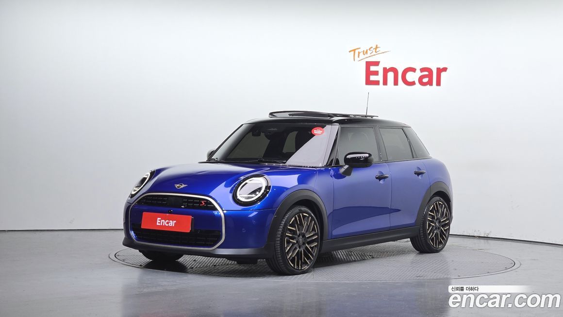 Mini Cooper 5 Door Favoured, 2025
