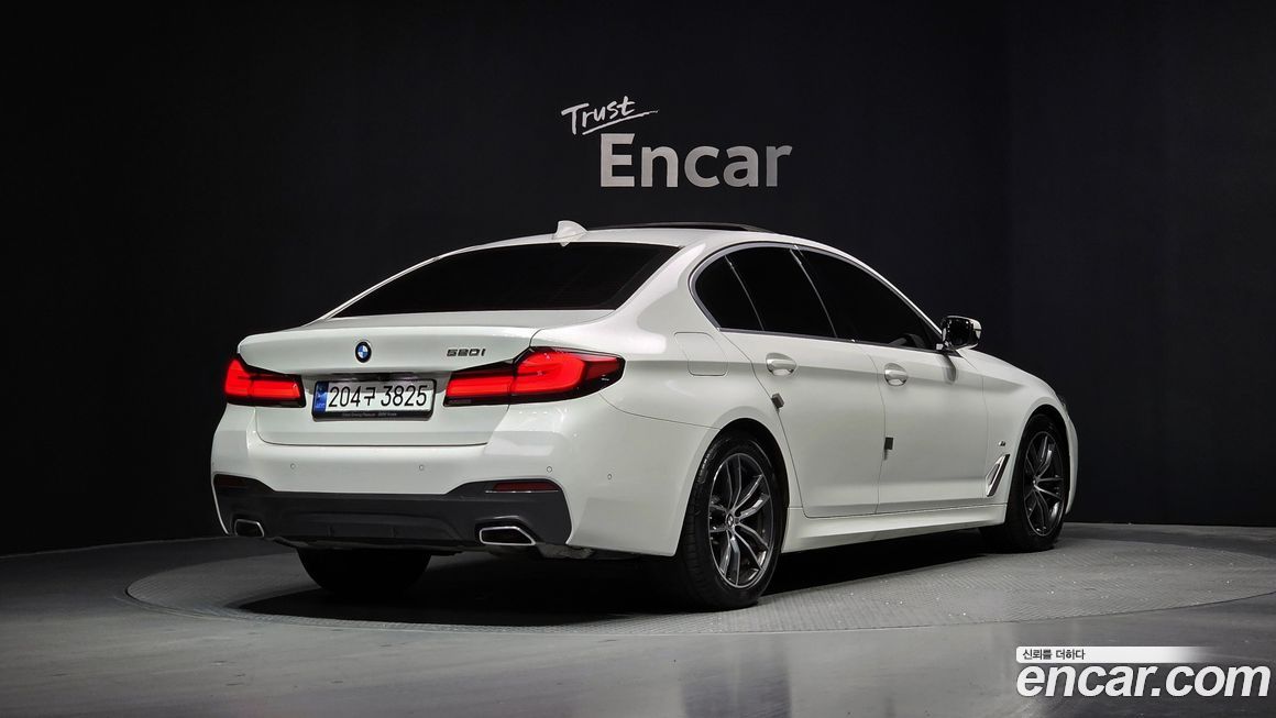 BMW 5-Series 520i M Sport, 2023