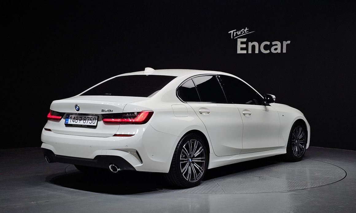 BMW 3-Series 320i M Sport, 2022