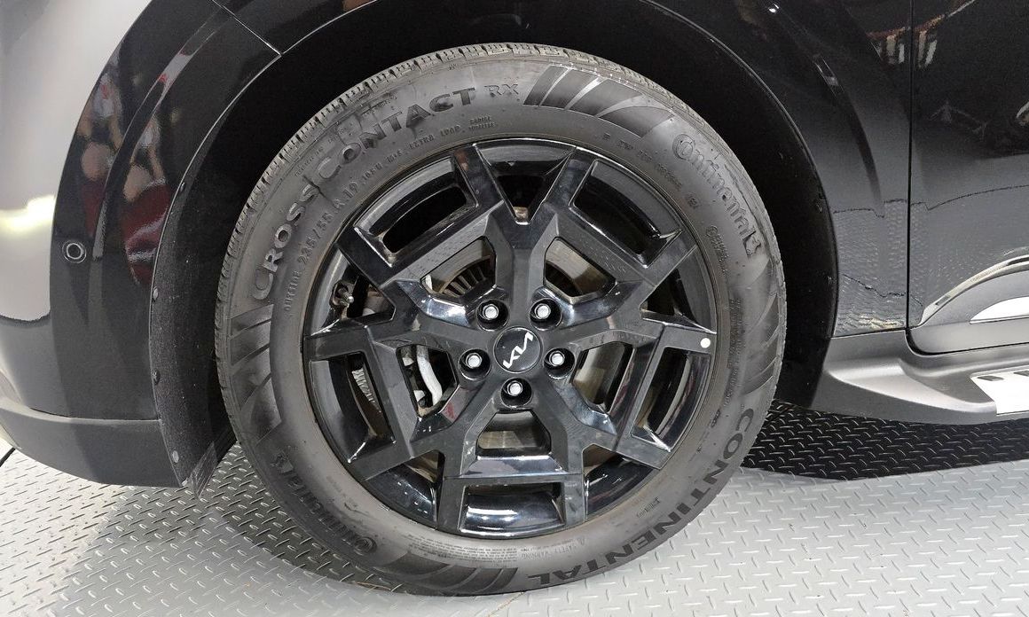 Kia Carnival 9-Seater Gravity, 2025
