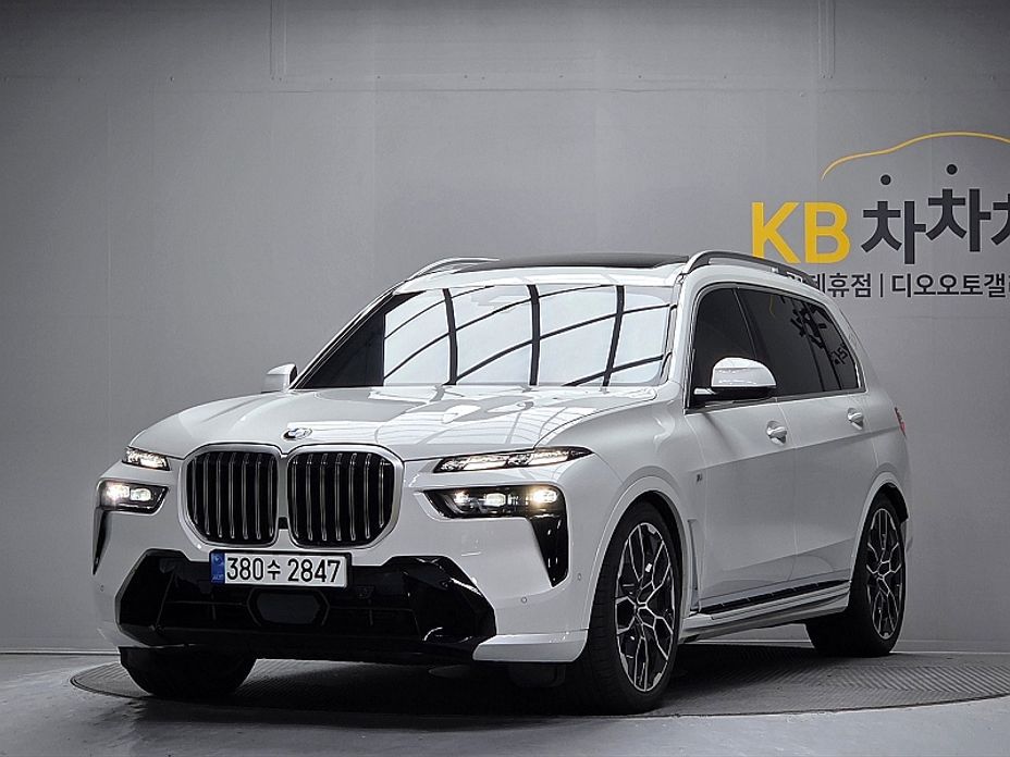 BMW X7 xDrive 40d M Sport 6STR, 2025