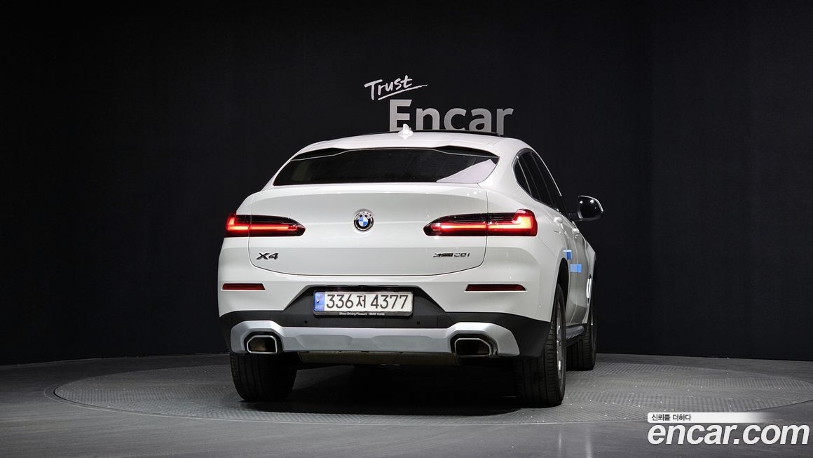 BMW X4 xDrive20i xLine, 2022