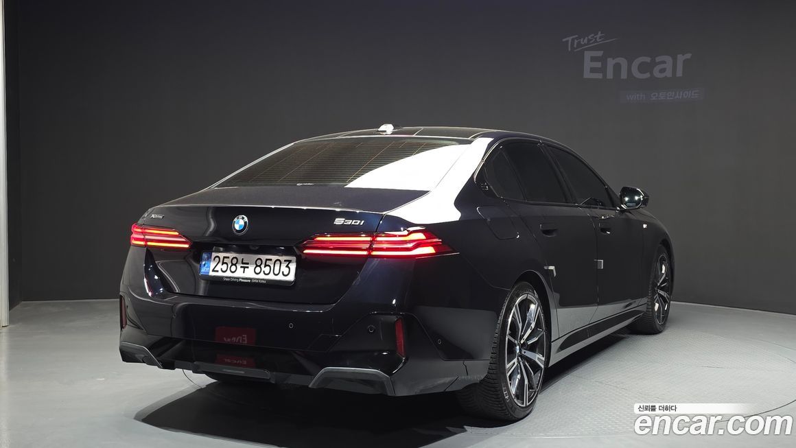 BMW 5-Series 530i xDrive M Sport, 2024