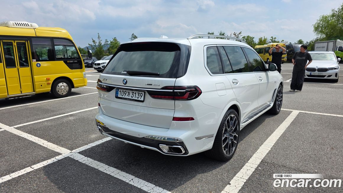 BMW X7 xDrive 40d M Sport 7 STR, 2025