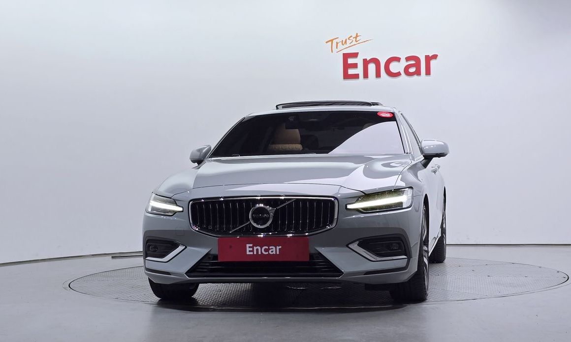 Volvo S60 B5 Ultimate Bright, 2024