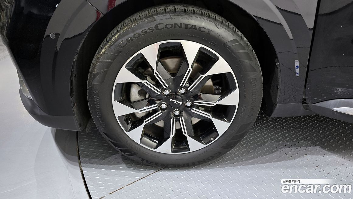 Kia Carnival 9-Seater Signature, 2023