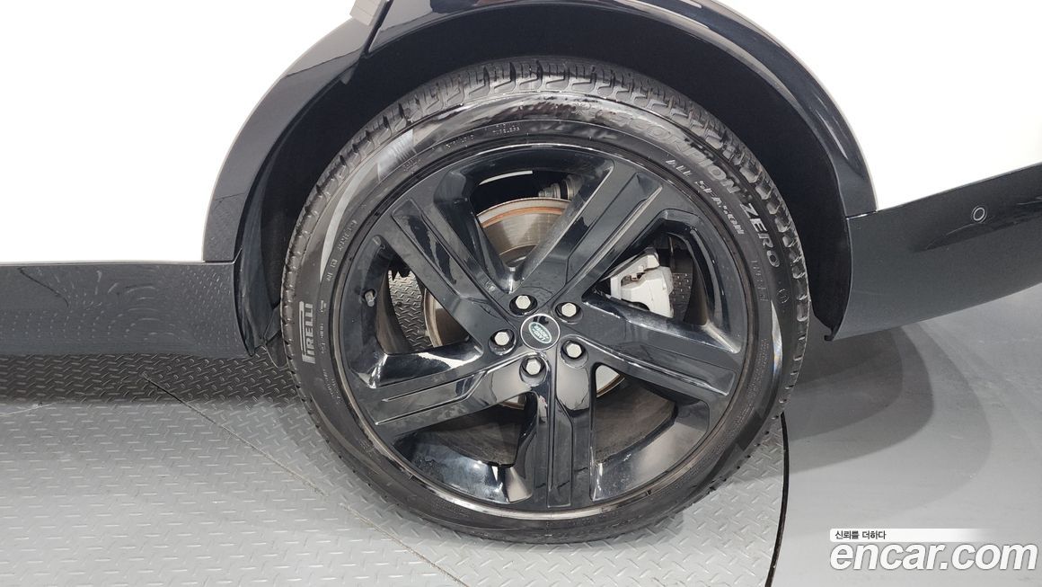 Land Rover Discovery D300 Dynamic HSE, 2024