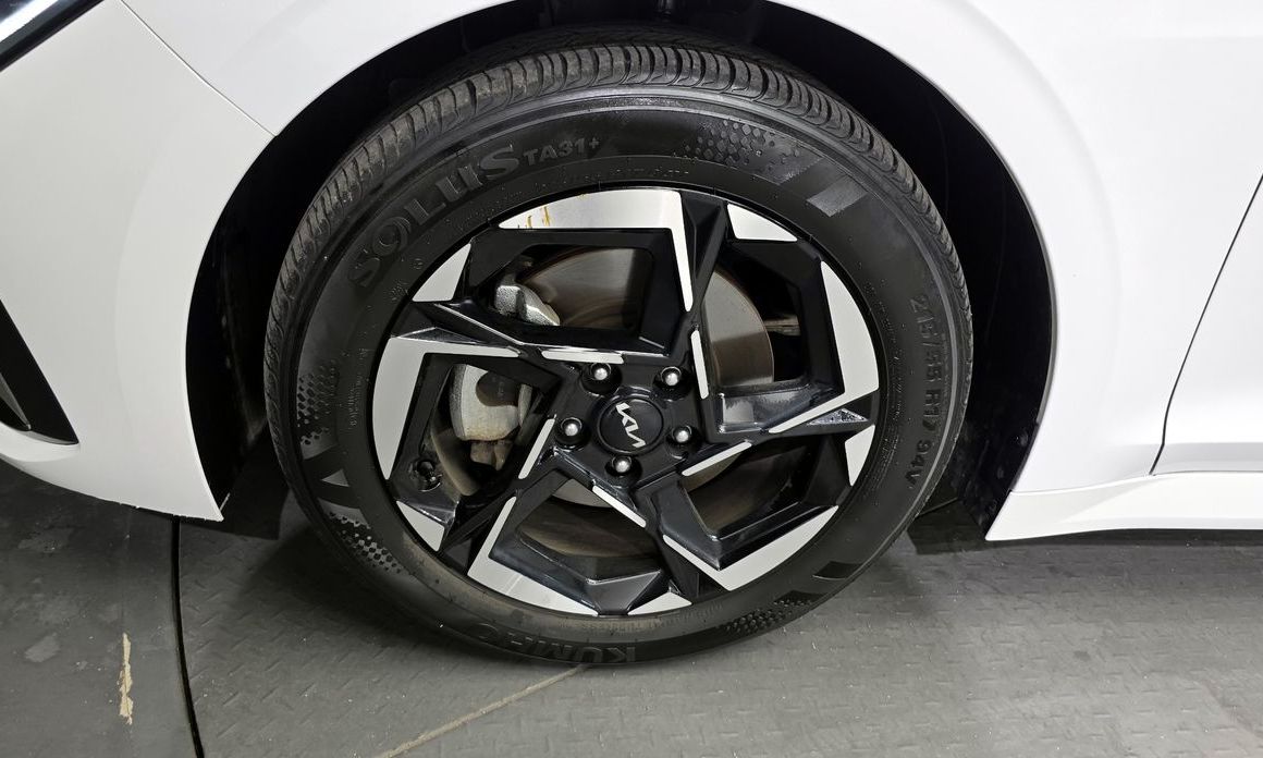 Kia K5 2.0, 2024