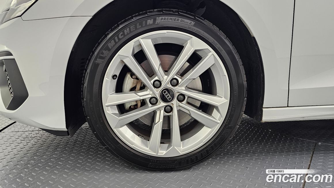 Audi A3 40 TFSI, 2023