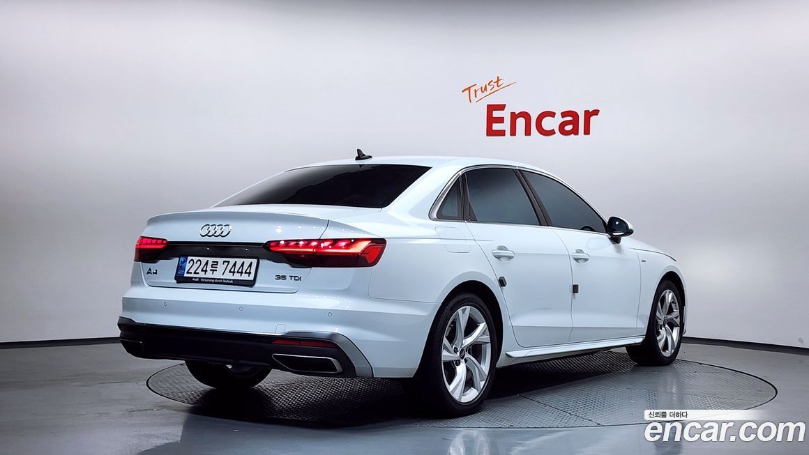 Audi A4 35 TDI Premium, 2022