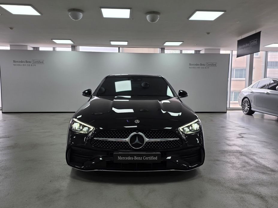 Mercedes-Benz C-Class C300 4MATIC AMG Line, 2023
