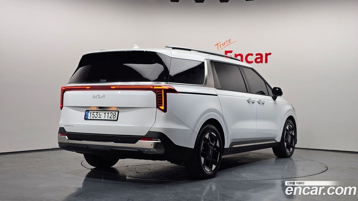 Kia Carnival 9-Seater Signature, 2025