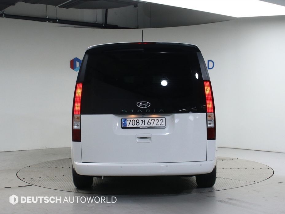 Hyundai Staria Tourer 11-Seater, 2025