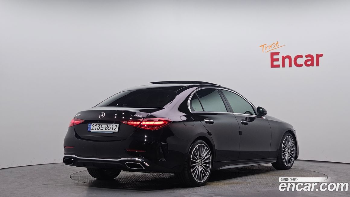 Mercedes-Benz C-Class C300 4MATIC AMG Line, 2024