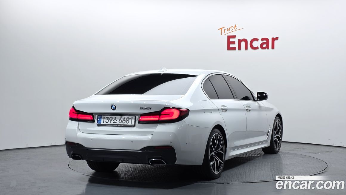 BMW 5-Series 530i M Sport Package, 2022