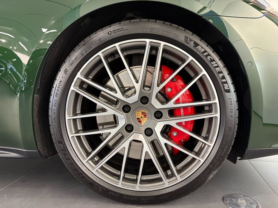 Porsche Panamera 4.0 GTS, 2025