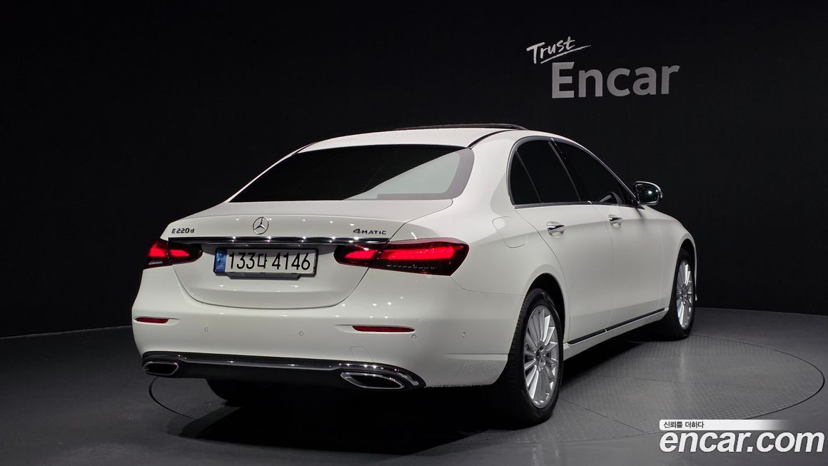 Mercedes-Benz E-Class E220d 4MATIC Exclusive, 2023