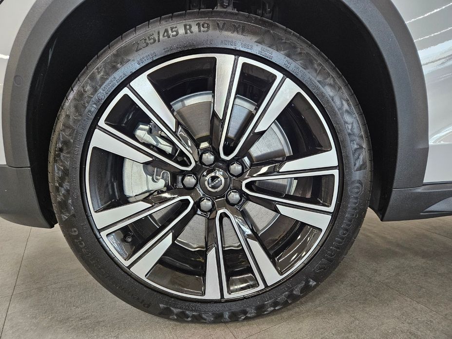 Volvo V60 B5 Ultimate AWD, 2024
