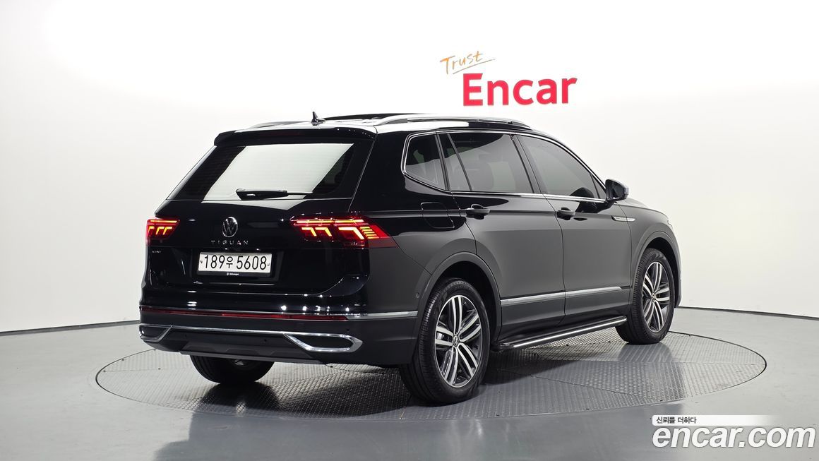 Volkswagen Tiguan 2.0 TSI Prestige, 2023
