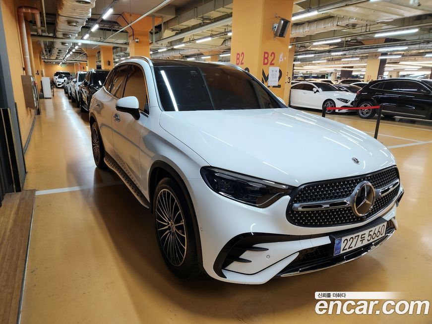 Mercedes-Benz GLC-Class GLC300 4MATIC AMG Line, 2025