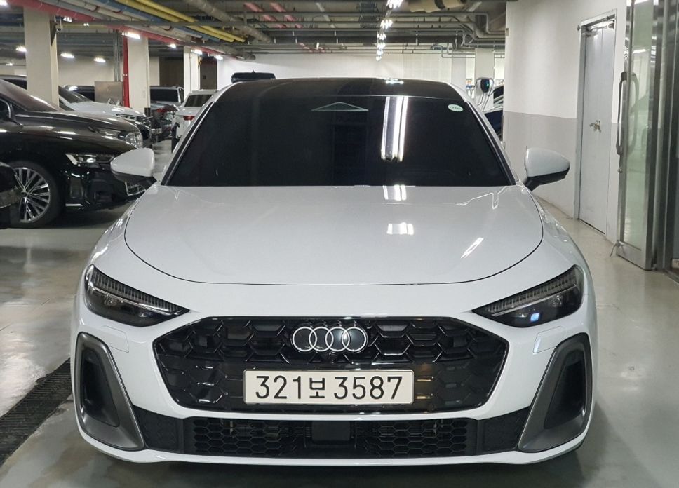 Audi A5 40 TFSI Quattro S Line, 2025