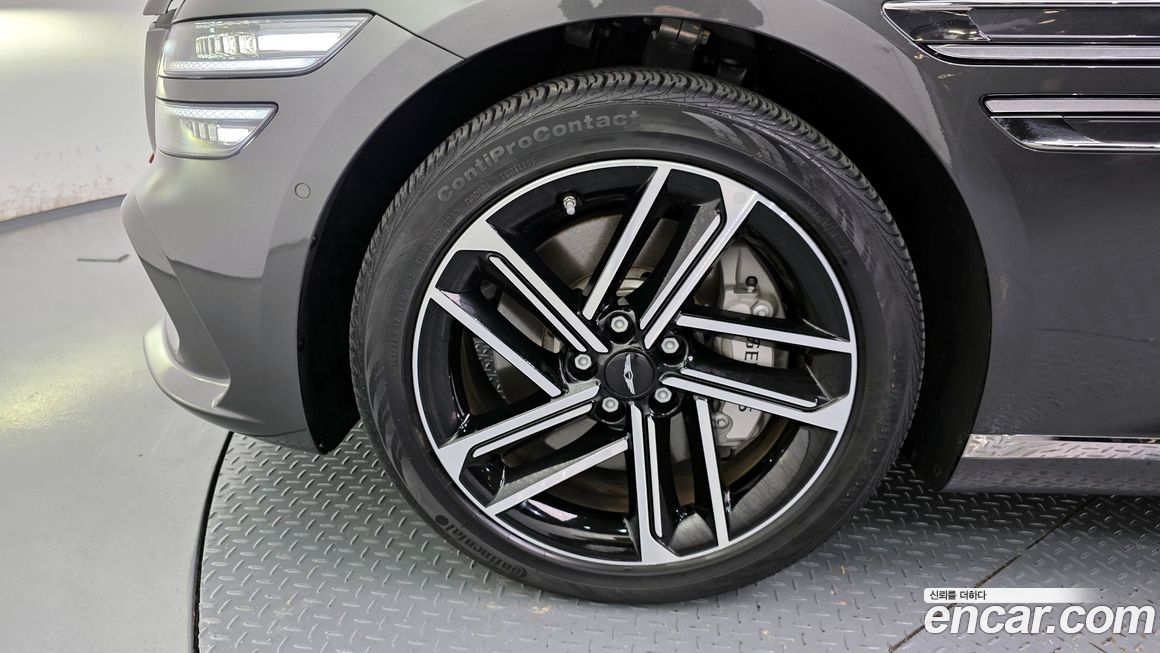 Genesis G80 Gasoline 2.5 Turbo 2WD, 2025