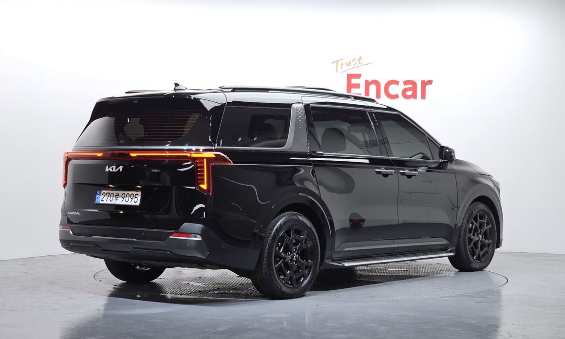 Kia Carnival 9-Seater Gravity, 2025